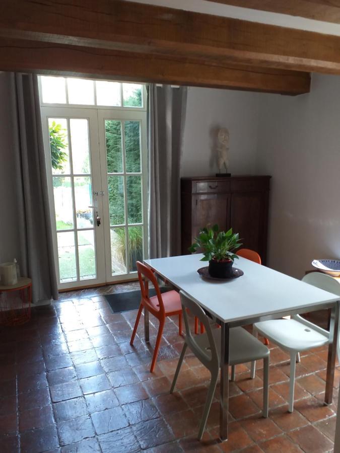 Maison De Vacances, Gite "Le Vieux Logis" A Profondeville Exterior foto